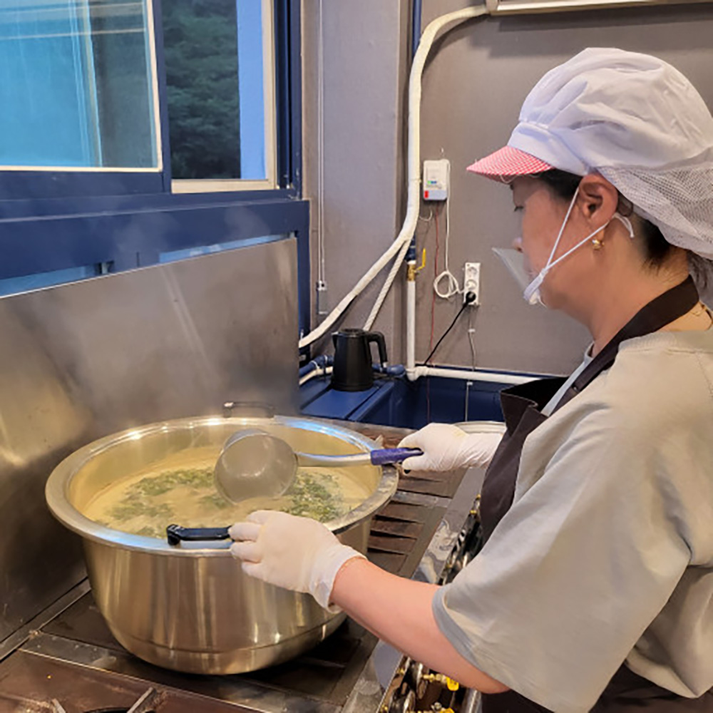 80년 전통 국산 100% 수제 시래기 된장국 4팩 8인분